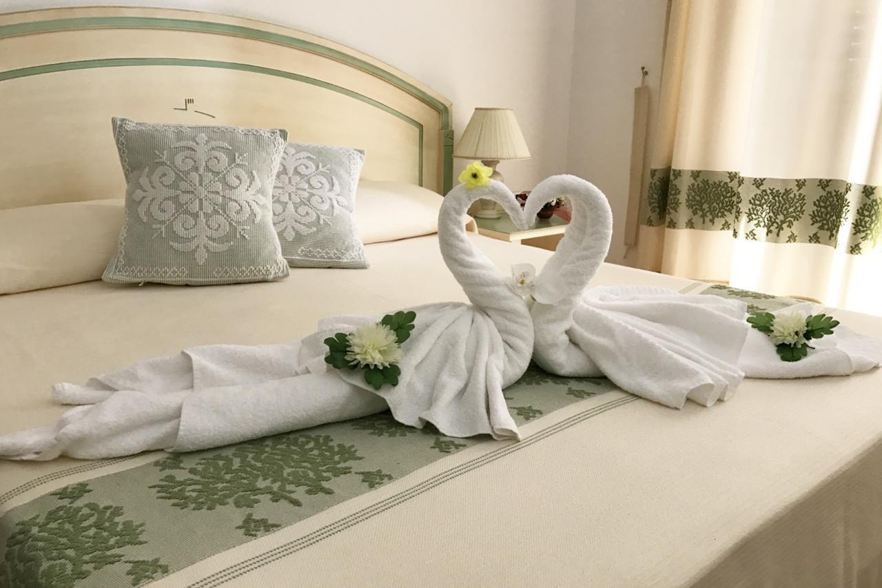 Guest House Villabianca Ла-Маддалена Экстерьер фото