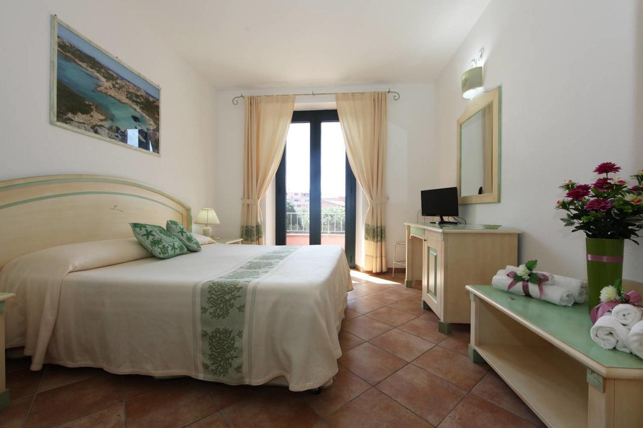 Guest House Villabianca Ла-Маддалена Экстерьер фото